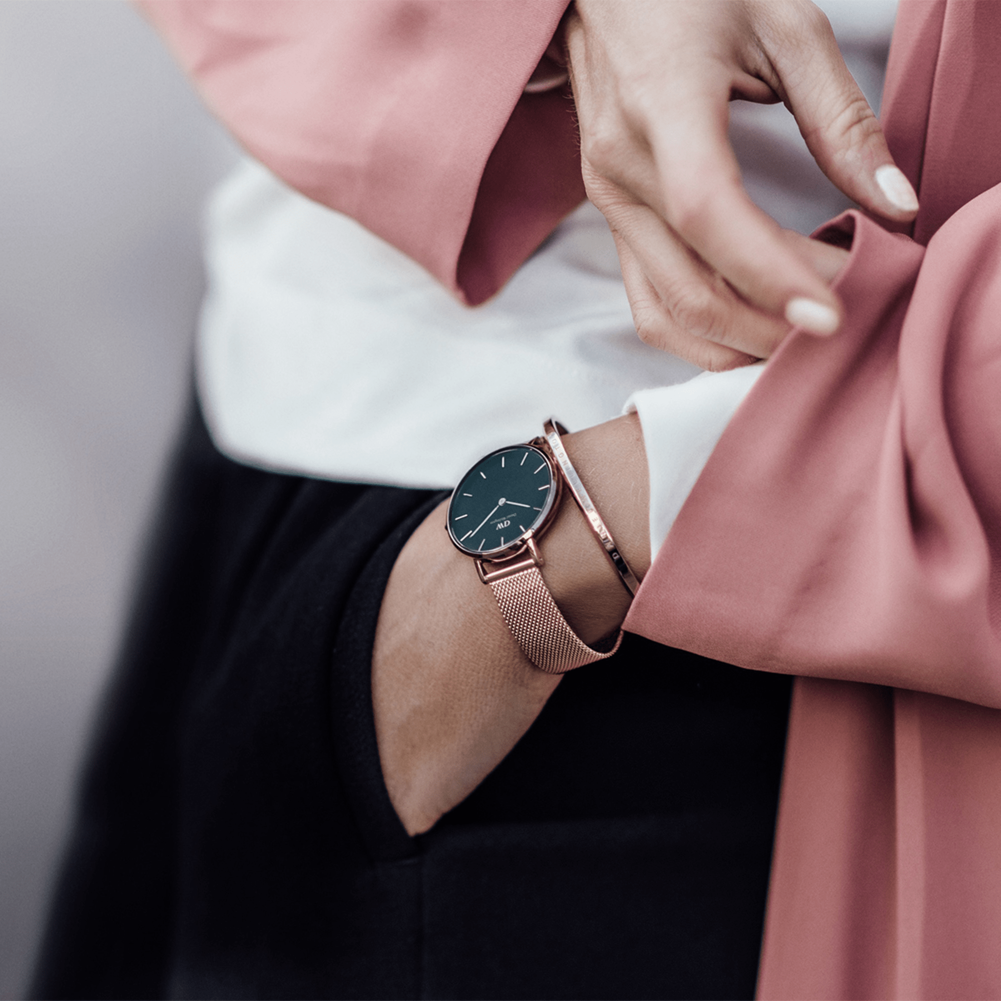 DW Petite Melrose Black Rose Gold Watch