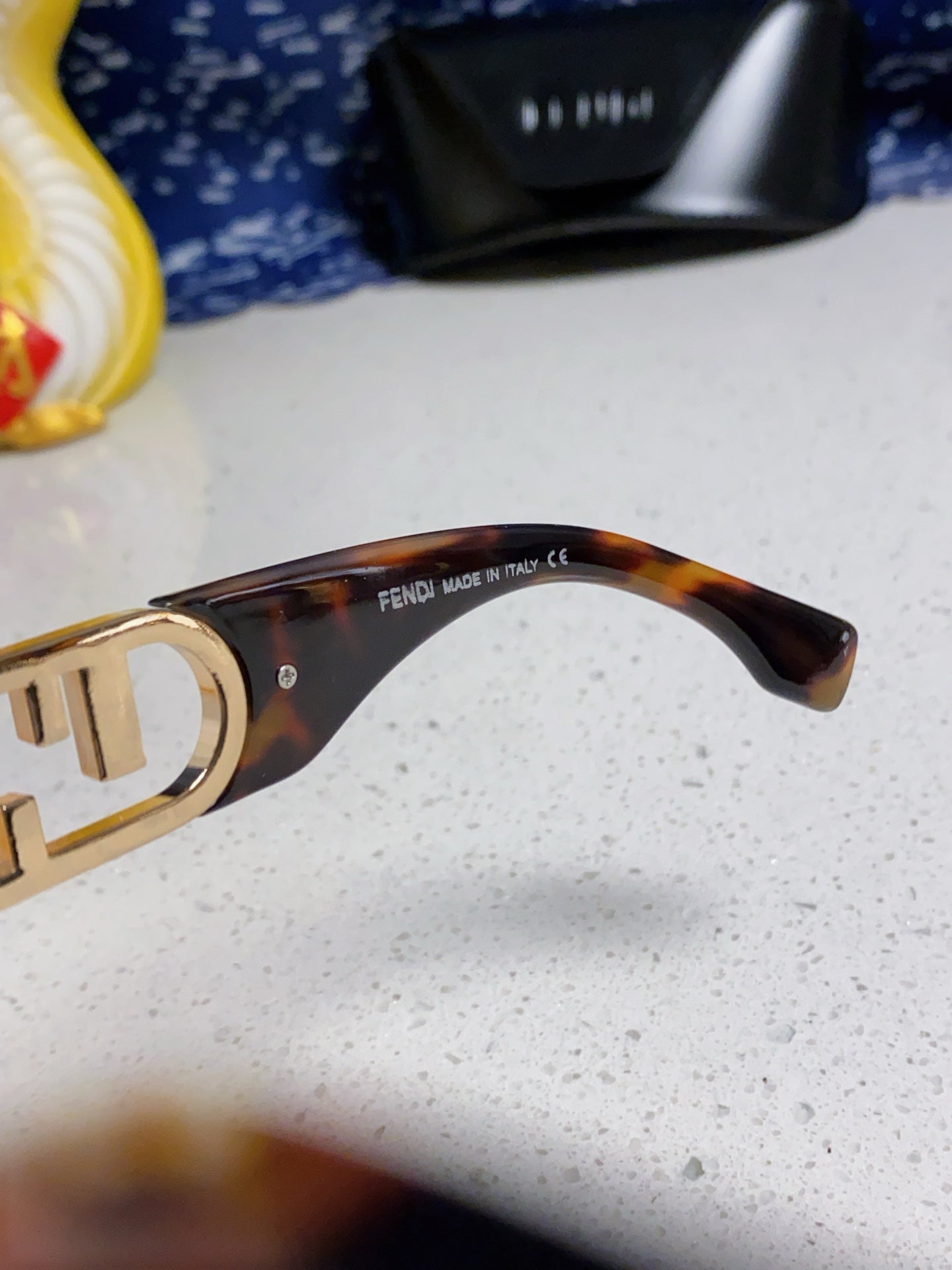 OVERSIZES FF DIAMONDS SQUARE SUNGLASSES 563315 IN ACETATE