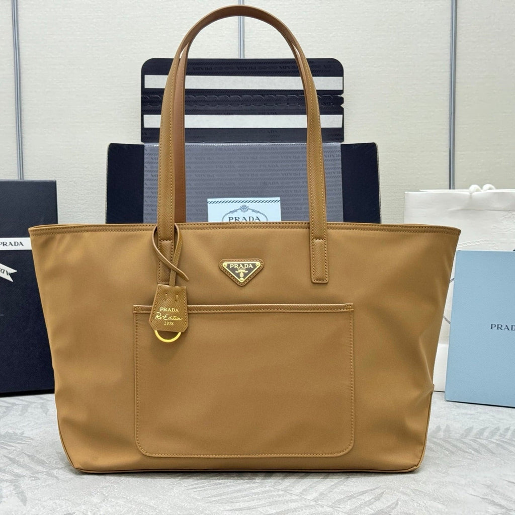 PRADA 25S RE-EDITION 1978 MEDIUM 35 IN RK CARAMEL NYLON AND SAFFIANO CALFSKIN